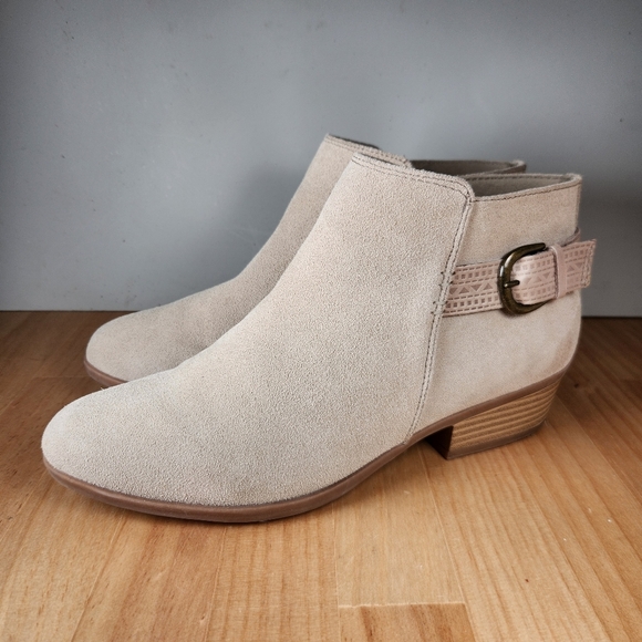 Clarks Shoes - Clarks Collection Addiy Kara Ankle Boots Women's 10 Sand Suede